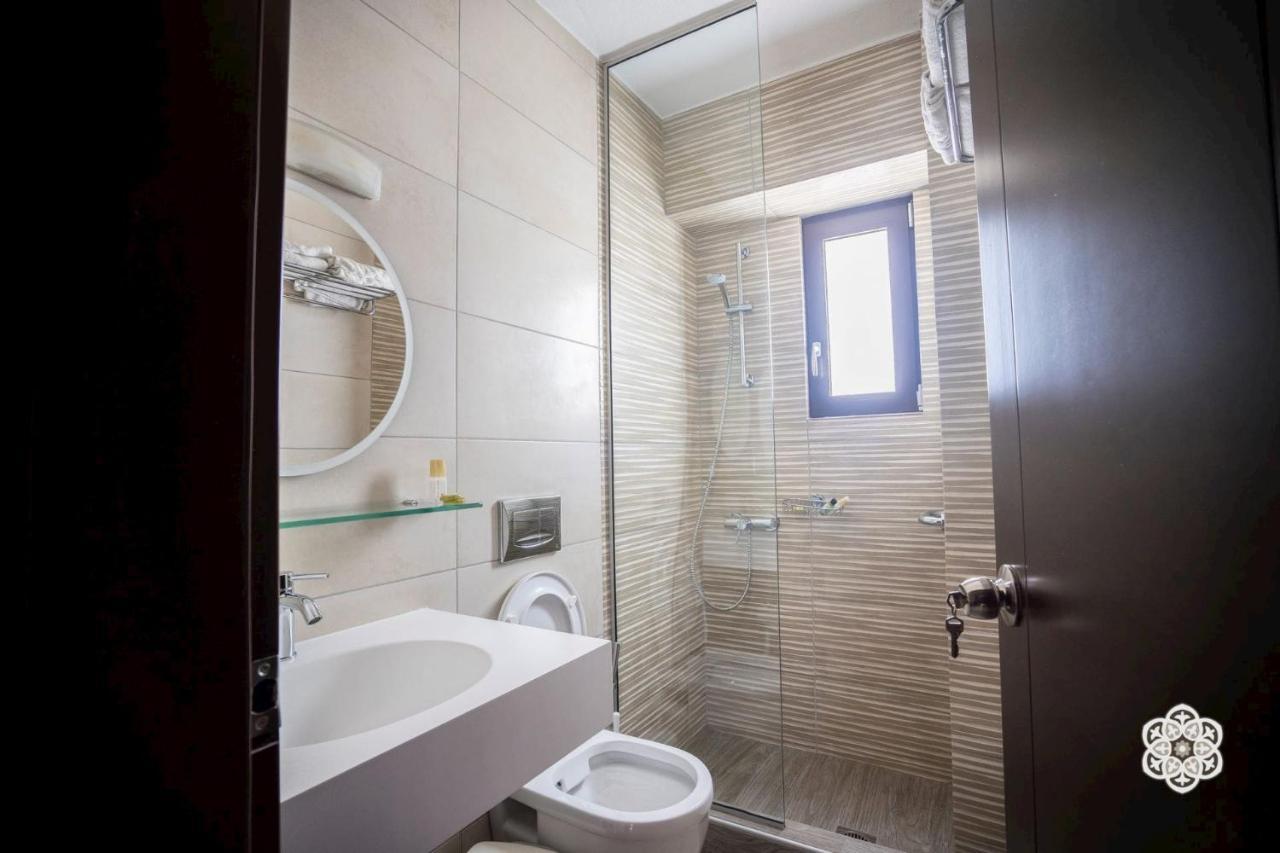 Aktaion Hotel Igoumenitsa Exteriör bild